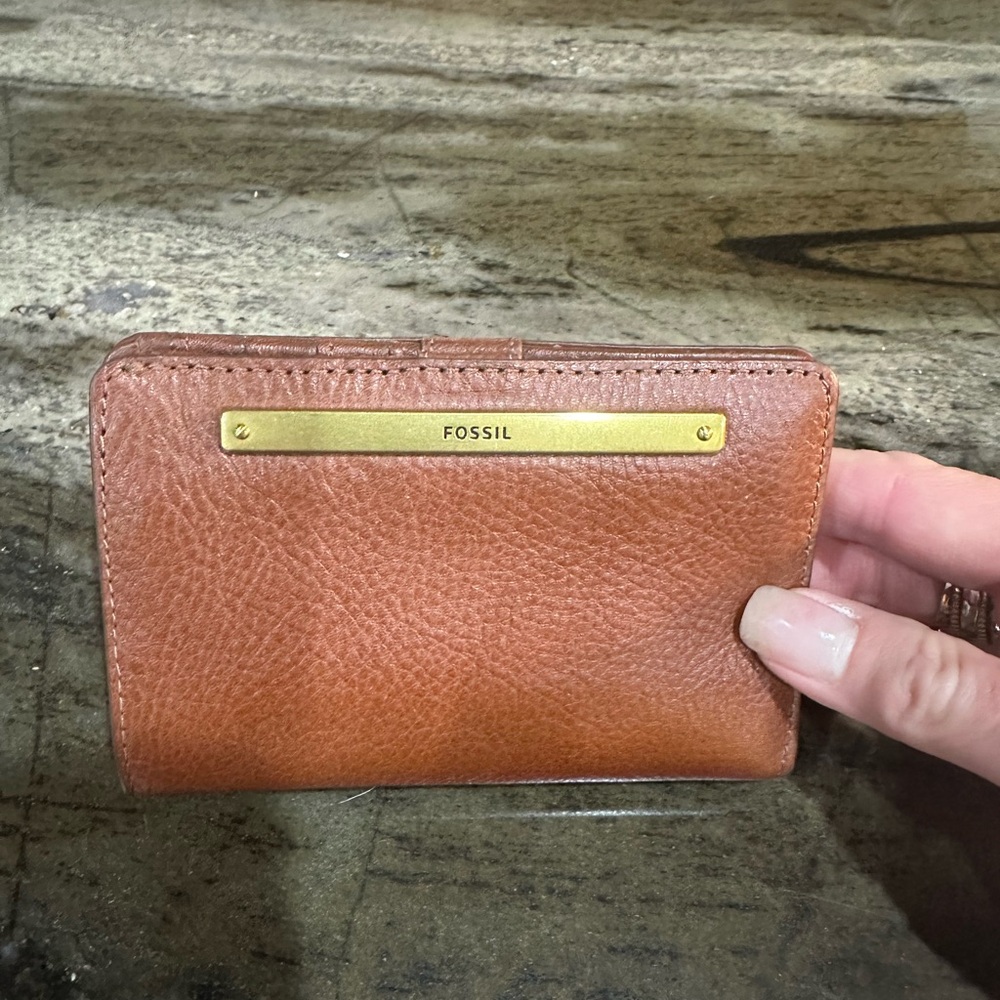 Fossil Tan Leather Key Card Holder with Textured Finish